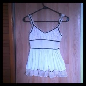 Moda International Lacey flowy Tank top